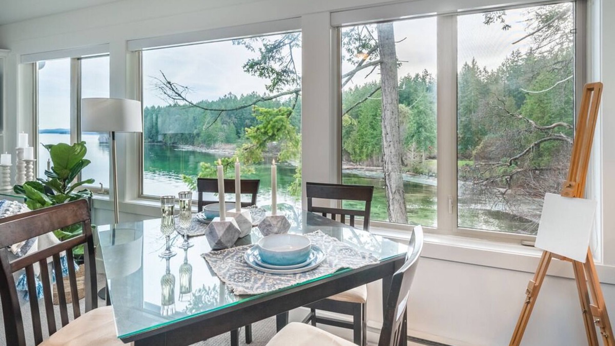 North Oyster Apartment | Luxurious Penthouse at Inn of the Sea Ocean views from each window