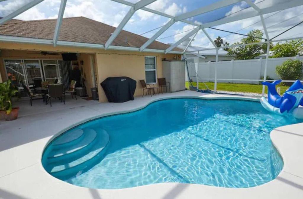 Port Saint Lucie House | Luxurious Pool Cottage Sleep 2