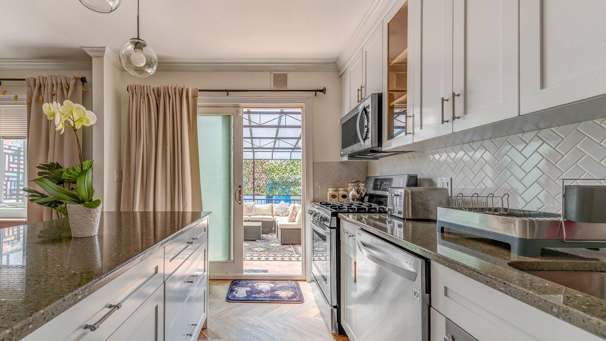Sheepshead Bay House | Luxurious Private 3BR Duplex in the heart of Brooklyn
