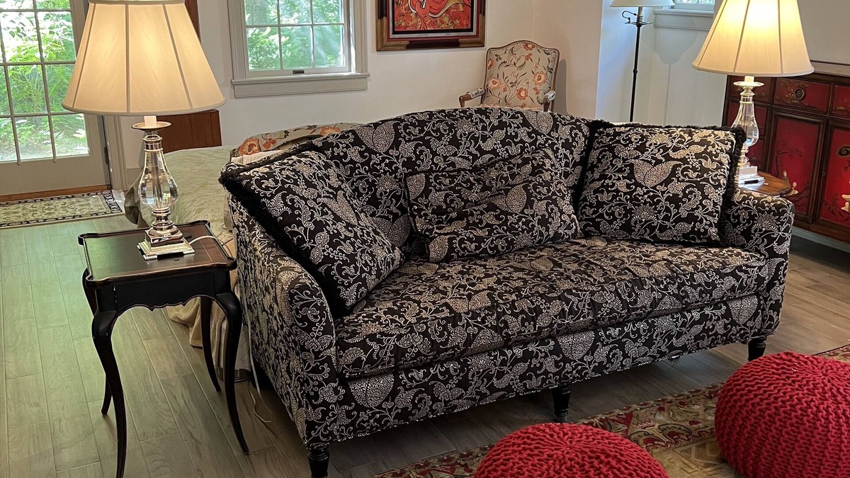 Port Perry Villa | Luxurious private stand-alone flat on a large property
