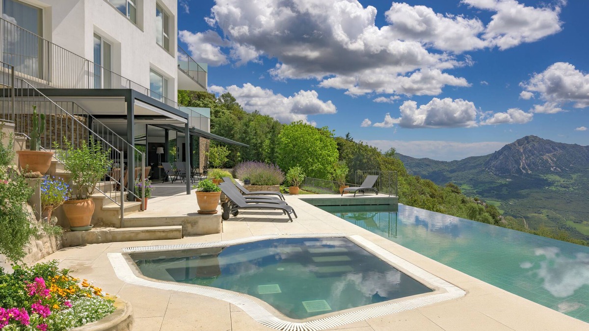 Gaucin Villa | Luxurious, Private Villa in Gaucin with Breathtaking Views to Morocco