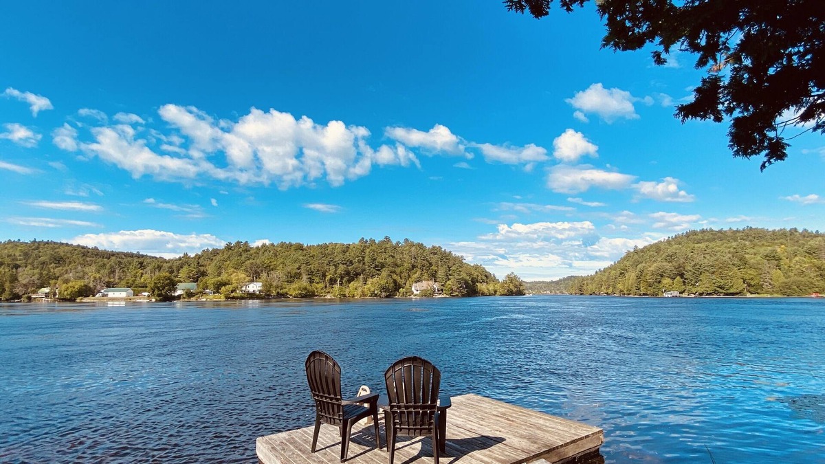 Wakefield Villa | Luxurious river cottage for peaceful retreat