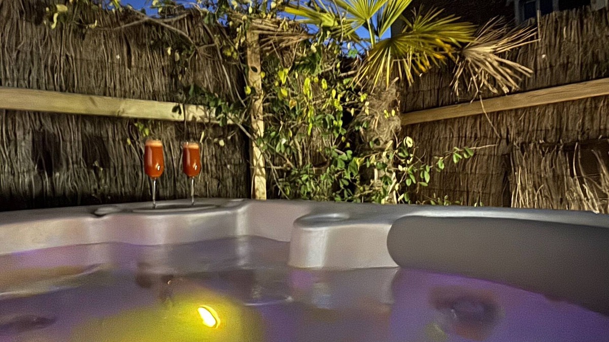 Parc-de-Montsouris Apartment | Luxurious ROMANTIC OFFER for 2 all-inclusive