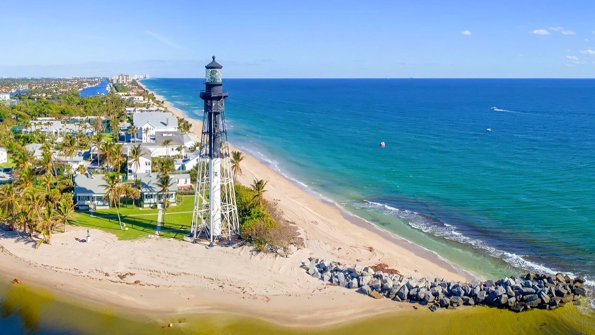 Margate Resort | Luxurious RV Resort located in Fort Lauderdale area withTiki Hut