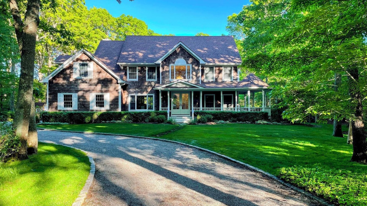 Sagaponack House | Luxurious Sagaponack Property, Newly Renovated. Spacious and Modern!