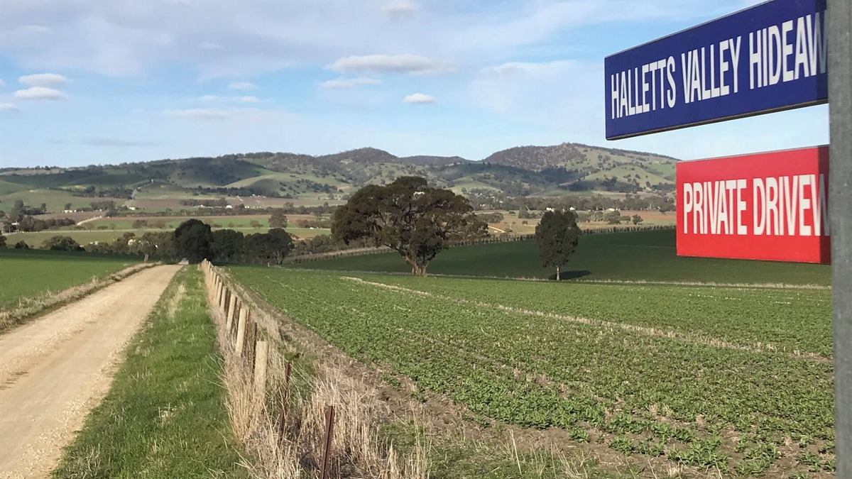 Rowland Flat Cottage | Luxurious secluded cottage B&B amidst vineyards in the beautiful Barossa Valley.