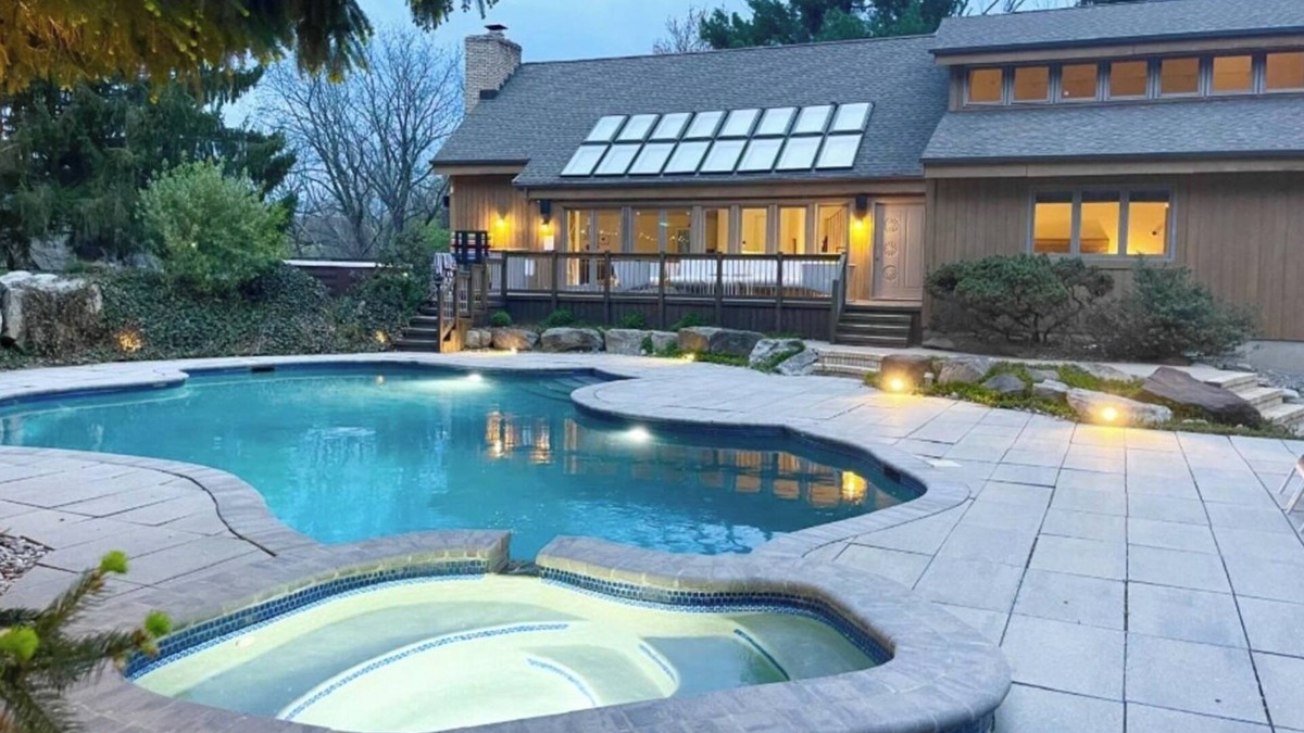 Mcafee House | Luxurious Ski in-Ski Out Mnt. Creek/Hot tub/Tennis & Pickleball/Heated pool/Golf