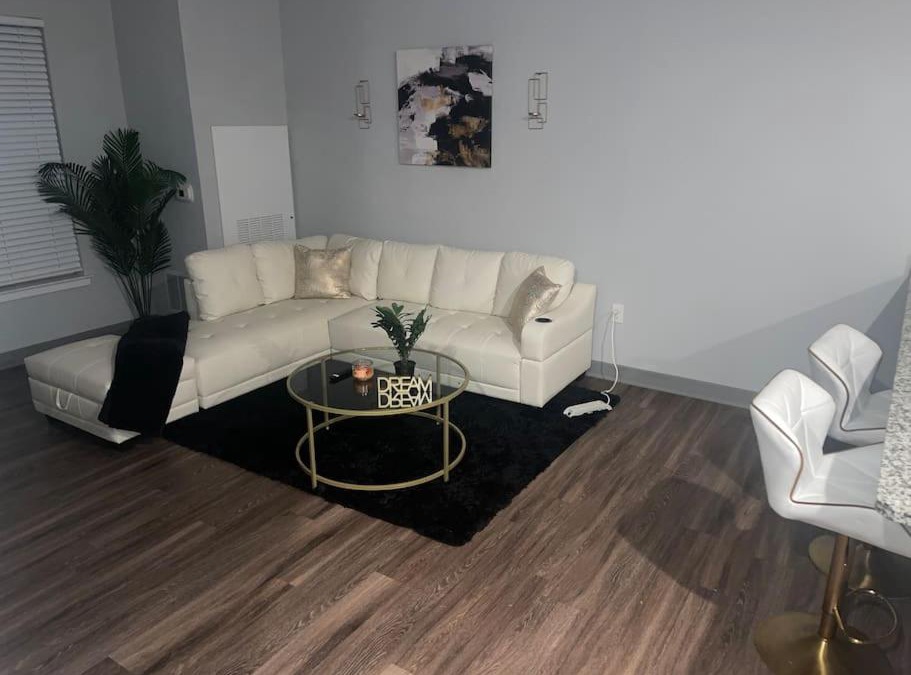 Coliseum Central Apartment | Luxurious & Spacious 1 Bedroom