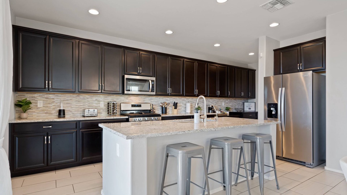 Tucson House | Luxurious, Spacious 4-Bedroom Home