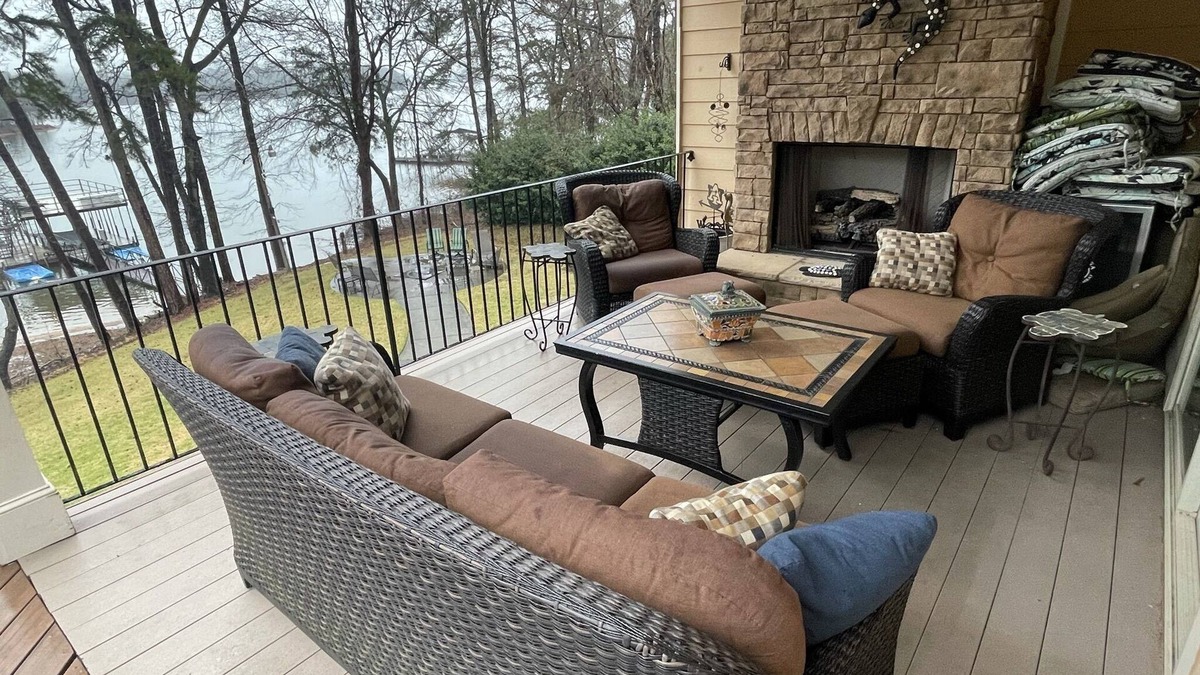 Lavonia House | Luxurious & Spacious Lake Hartwell Home