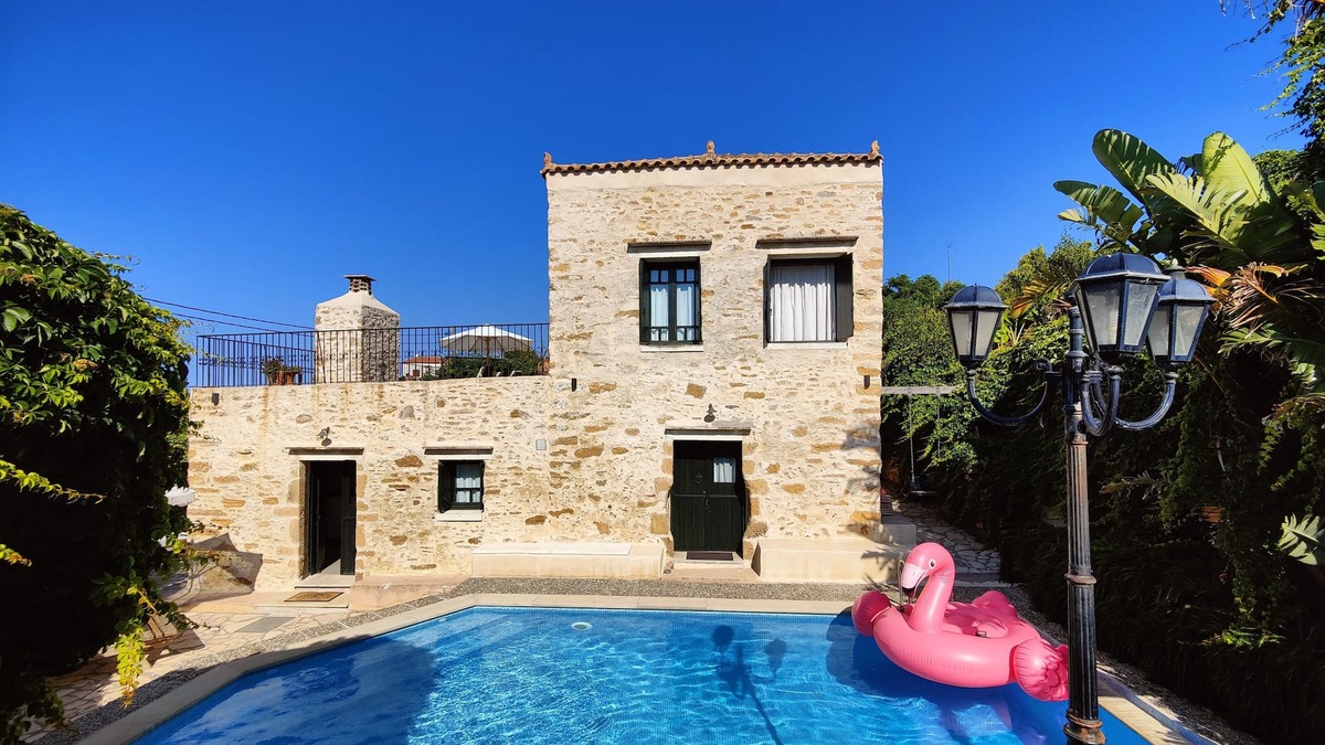 Pyrgos Psilonerou Villa | ★ Luxurious stone villa, totally private pool, peaceful, near sea, WiFi, parking