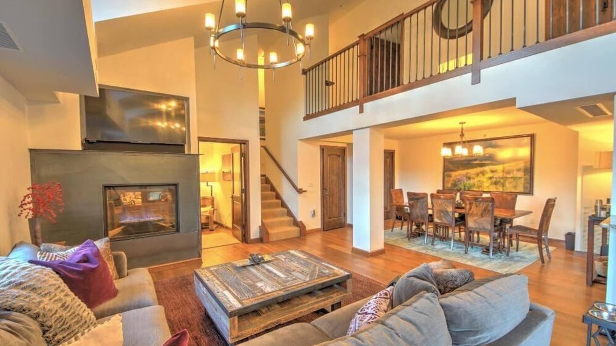 Mountain Village Resort | Luxurious Top-Floor Penthouse w/Fireplace, Balcony, & Stunning Mountain Views
