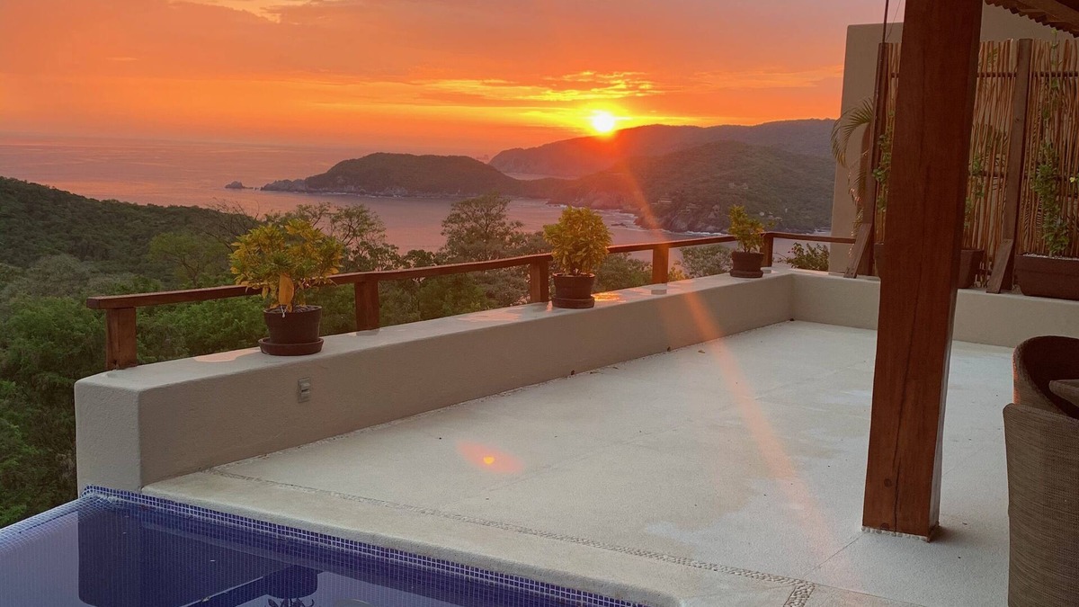 Cerro del Vigia House | Luxurious Vacation Home, Amazing Ocean Views, 4 BR 4 1/2 Baths, Private Pool!