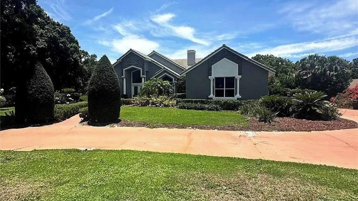 Windermere House | Luxurious Vacation Home in Beautiful Windermere, 20 Min. to Disney & Universal!
