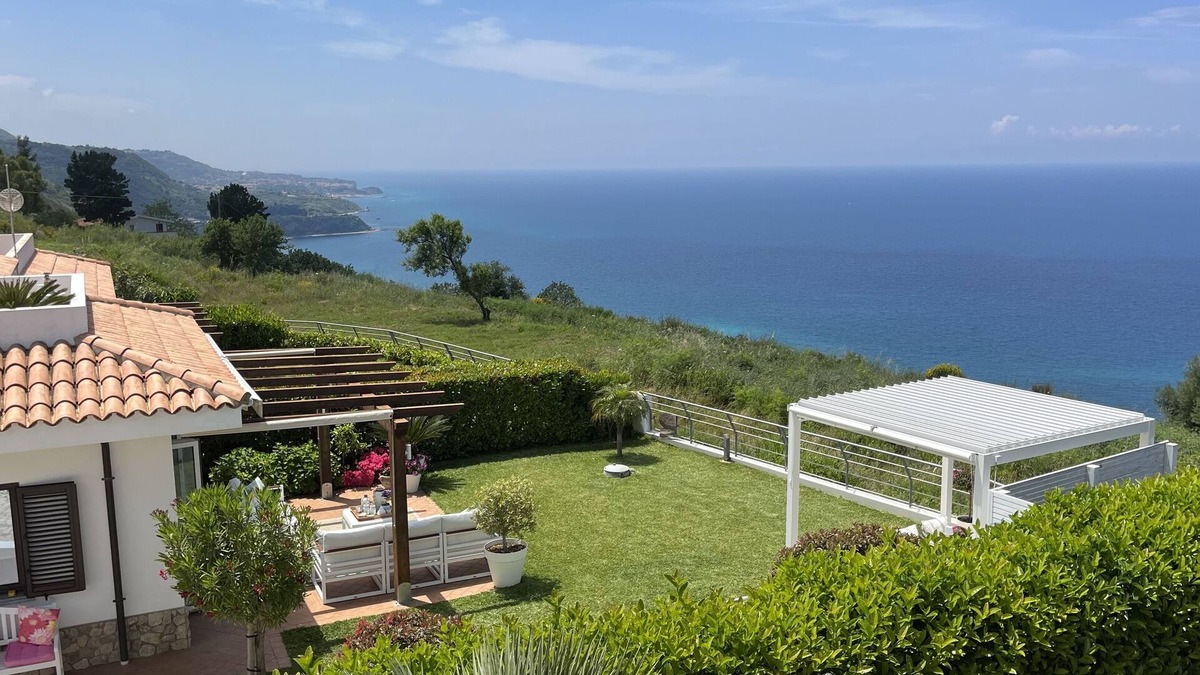 Marina di Zambrone Villa | Luxurious villa "Casa La Perla" in Tropea area