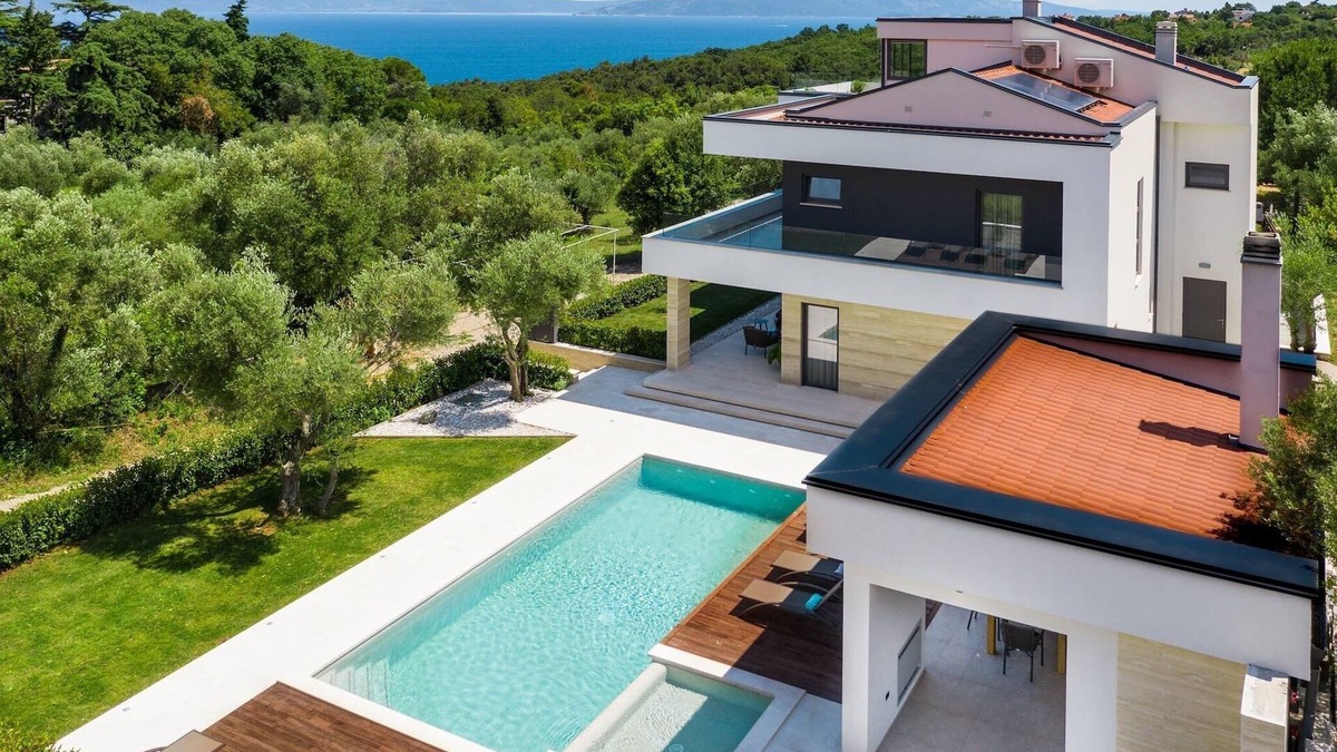 Drenje Villa | Luxurious Villa Laurea