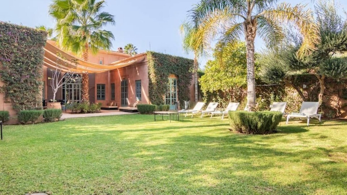 El Aggada Villa | Luxurious Villa exclusively in Marrakech with peaceful swimming pool not overlooked