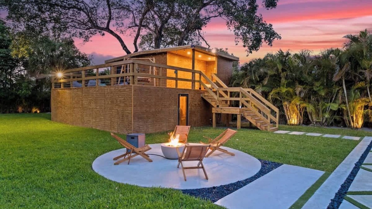 Golden Glades Villa | Luxurious Villa | Treehouse Oasis Pool & Jacuzzi