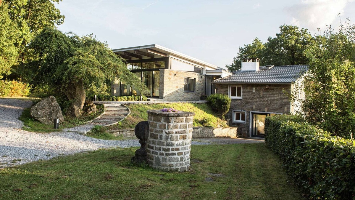Weris Villa | Luxurious Villa with Private Garden in Durbuy