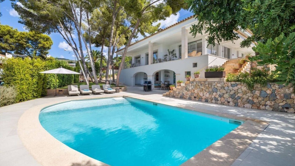 Cas Catala Villa | Luxurious villa with heated pool and outdoor jacuzzi. Sea and Mountain views
