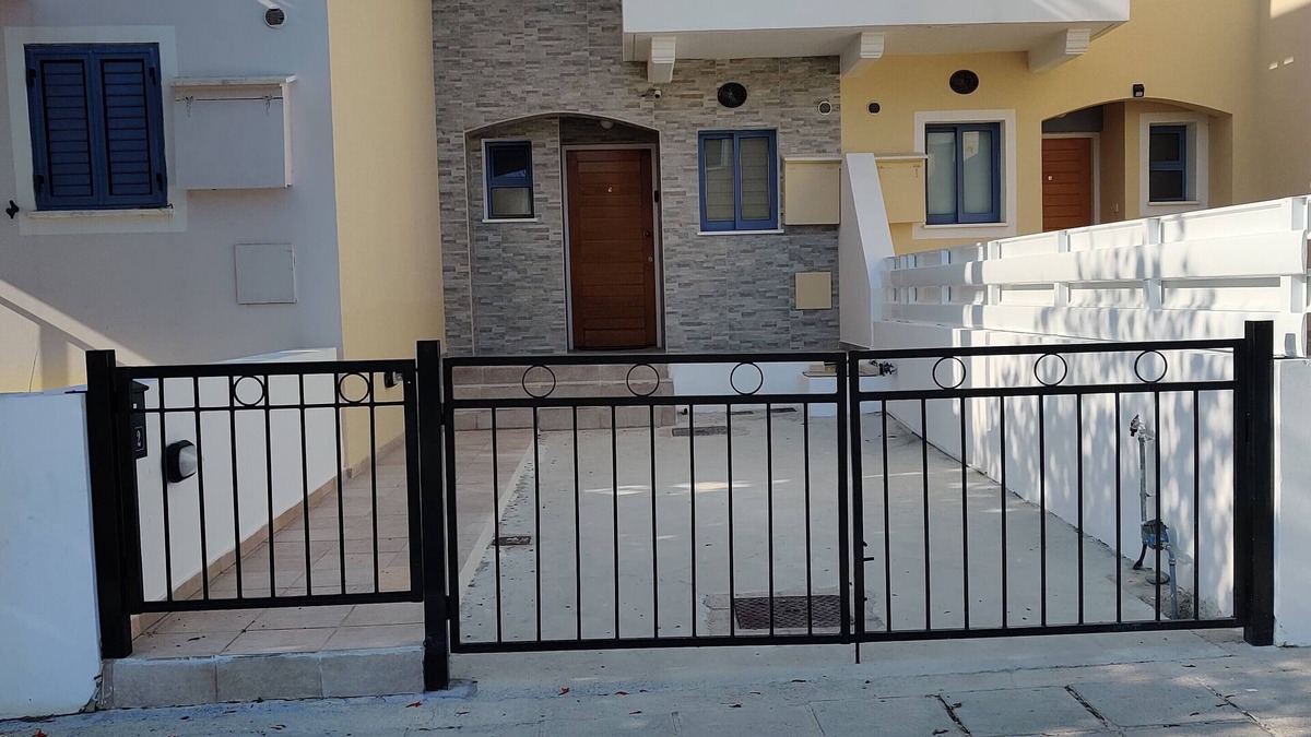 Egkomi Villa | Luxurious villa with High-End Amenities and Elegant Finishes.