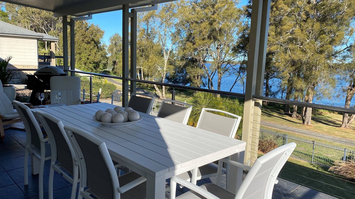 Central Coast House | LUXURIOUS WATERFRONT RETREAT