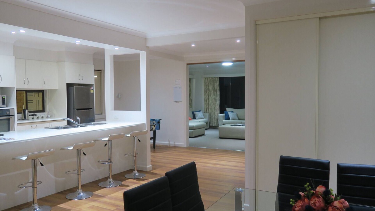 Sea Lake House | Luxuriously Appointed, Spacious and Private. Just 5 Minutes From Lake Tyrrell