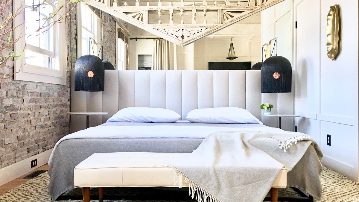 Old Town Alexandria House | Luxuriously Restored Loft in Old Town Alexandria