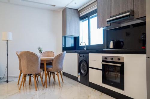 Tanja Balia House | Luxury 1-bedroom apartment Living in Tangier