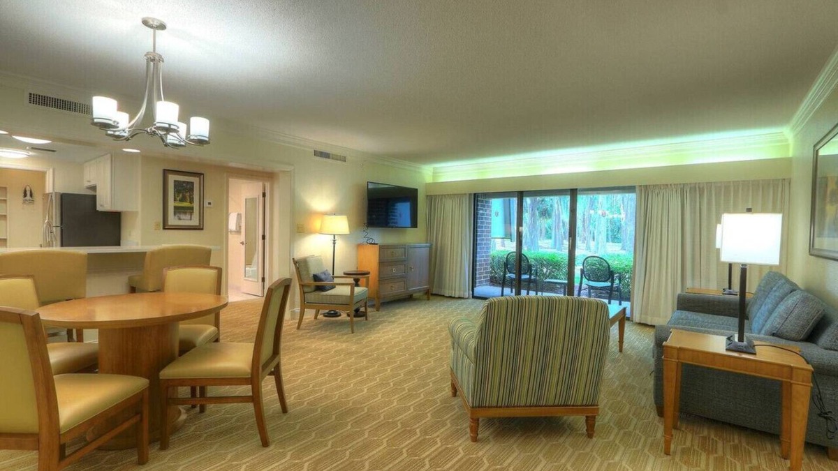 Palm Harbor Condo | Luxury 1 Bedroom Condo in Palm Harbor Florida 2 Miles From Beach Sleeps 4