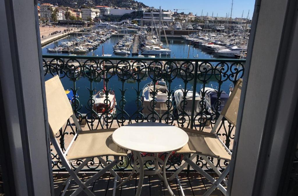 Le Suquet Apartment | Luxury 1 bedroom Quai St Pierre 2 mins from the Palais & Croisette 269