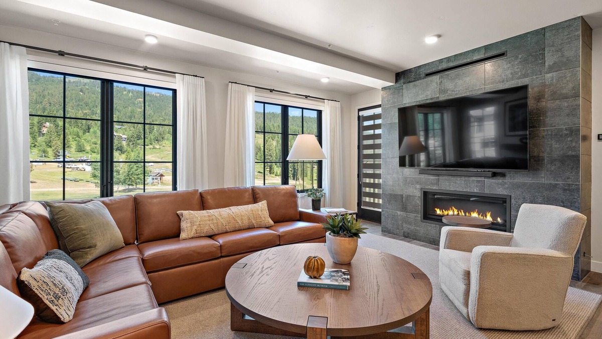 Tamarack Resort Condo | Luxury 1 BR Condo in the Village with Slopeviews