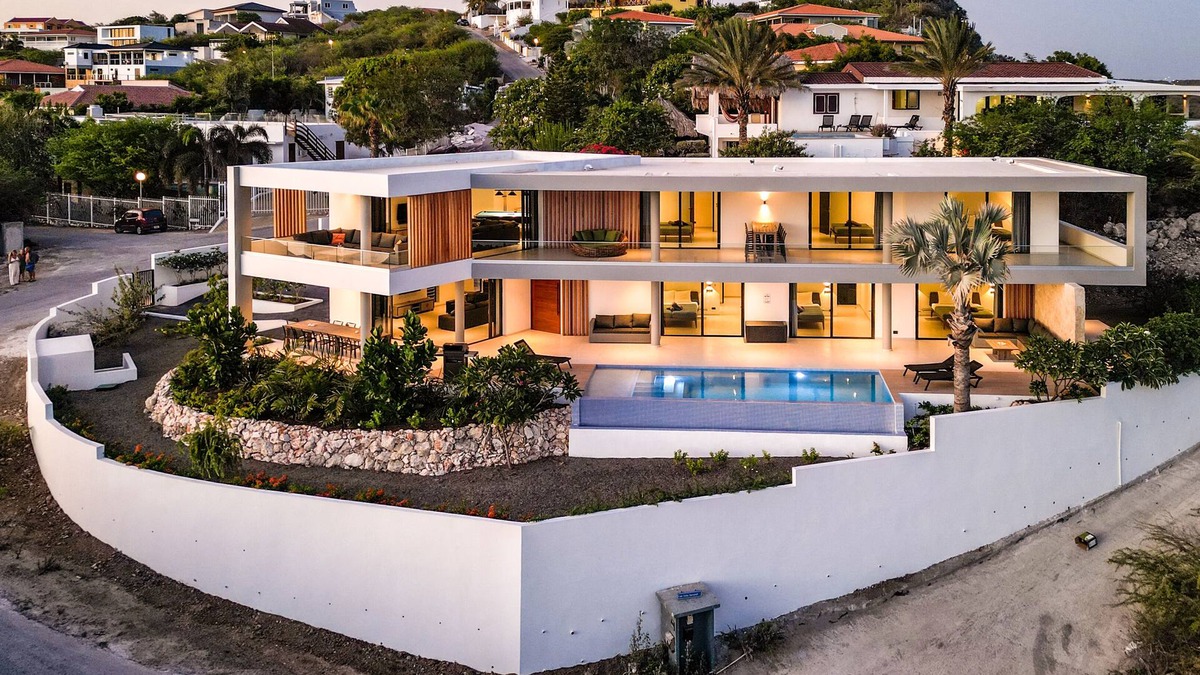 Bisento Villa | Luxury 12-Guest Villa Cas Abou: Seaview, Pool & Private Beach Access