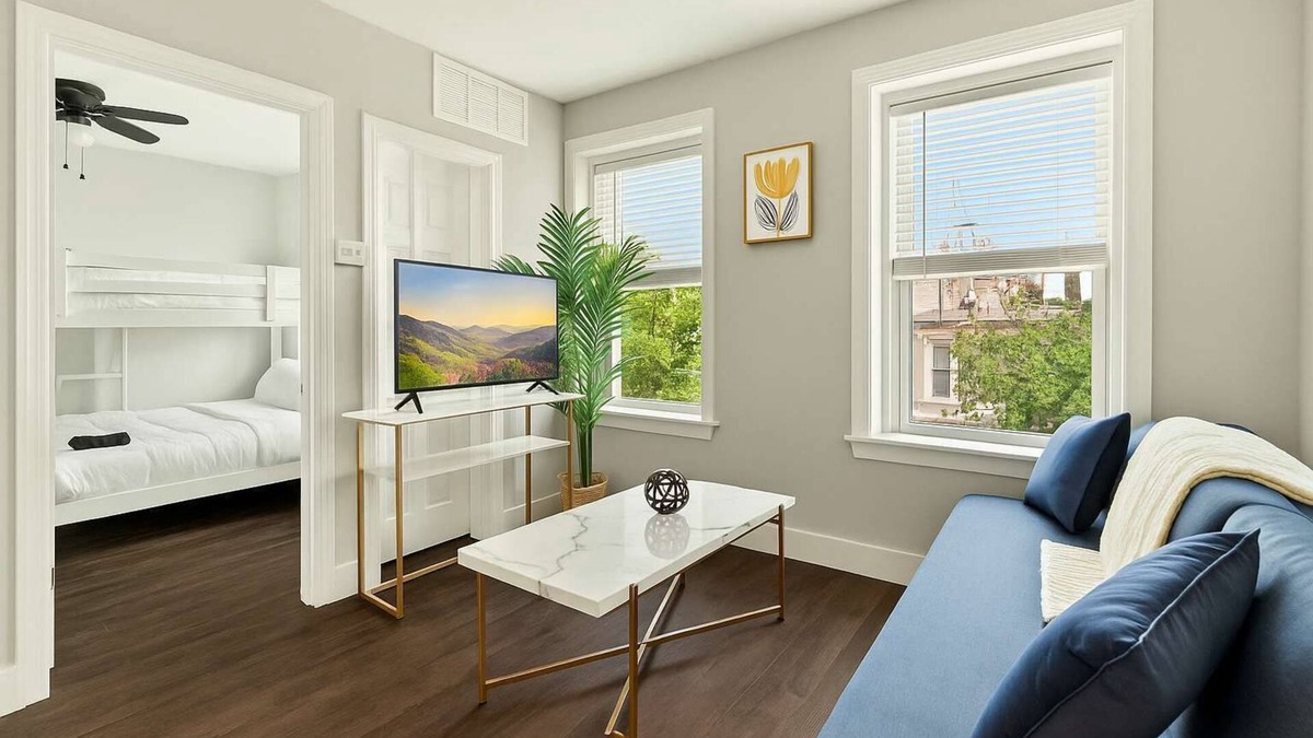 Southwark Apartment | Luxury 1BD | 3 Beds | Queens Village