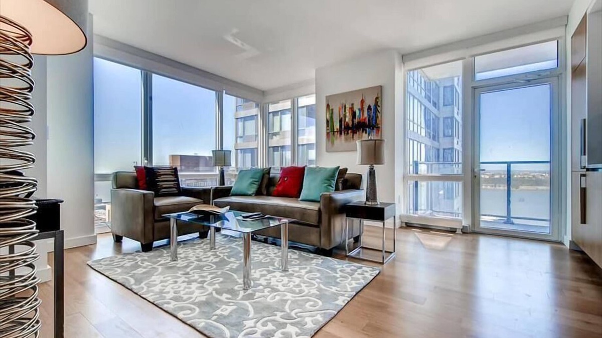 Hell's Kitchen Apartment | Luxury 1BR Apt | Full Kitchen | Midtown West by GLS