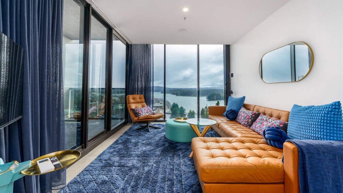 Belconnen Apartment | Luxury 1BR Apt with Lake Views in Belconnen