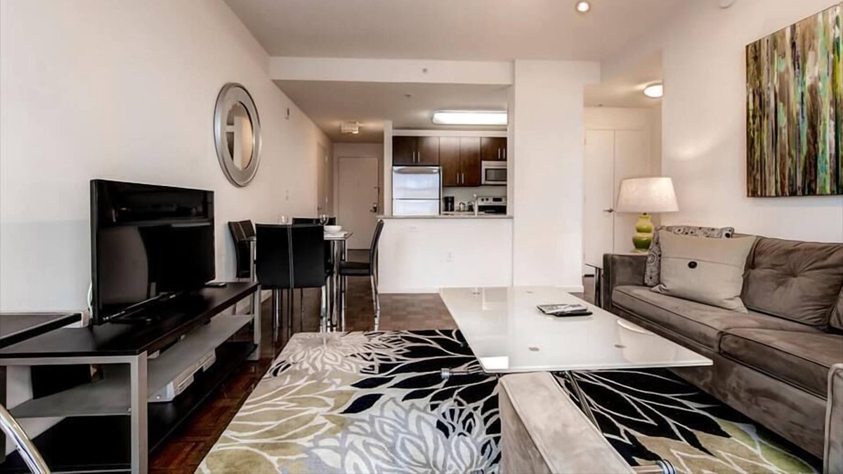 Hudson Exchange Apartment | Luxury 1BR | Full Kitchen | Steps from PATH | by GLS