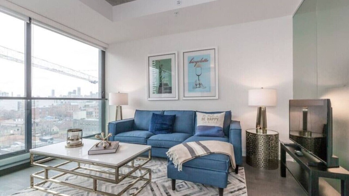 Downtown Toronto Apartment | Luxury 1BR in the Heart of King West