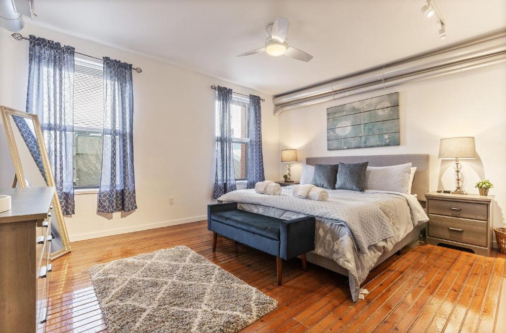 Old City Apartment | Luxury 1BR OLD CITY-KING BED Walk to Liberty Bell & Independence Mall - FREE PARKING!