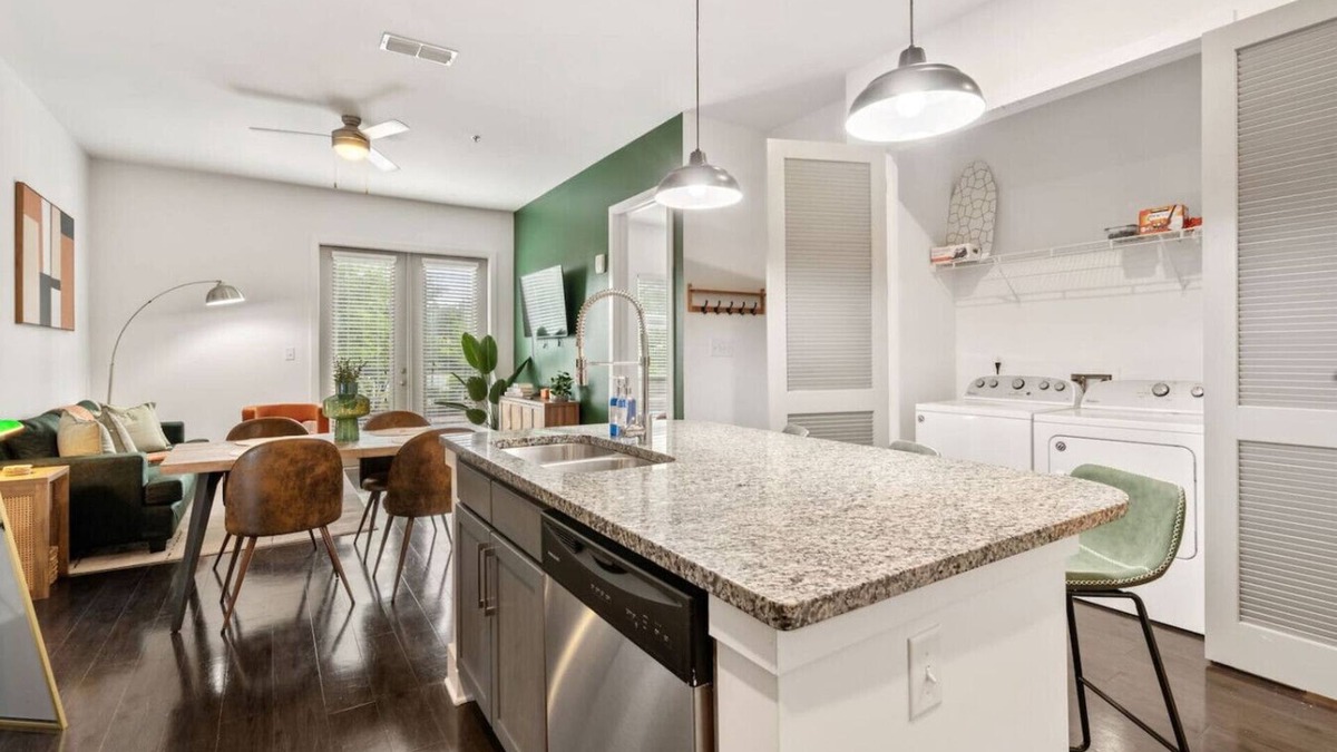 Reynoldstown Apartment | Luxury 1BR w/Terrace & Parking by Beltline