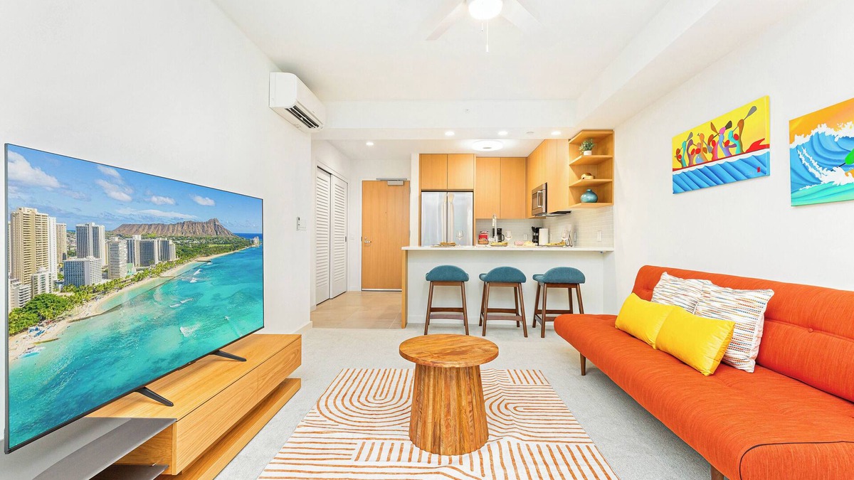 Ala Moana Condo | Luxury 1BR with Pool View at Sky Ala Moana