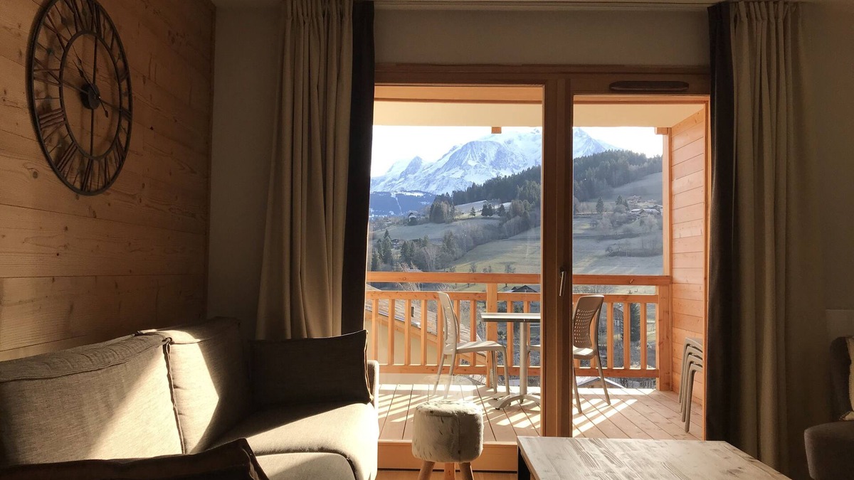 Combloux Apartment | Luxury 2 Bedroom Apartment with a view of Mont Blanc