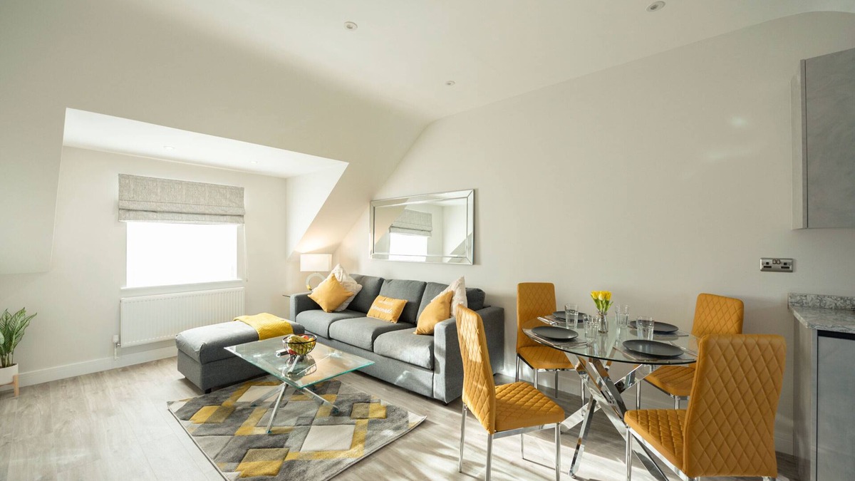 Reading Apartment | Luxury 2 Bed, 2 Bath Apartment by KSA