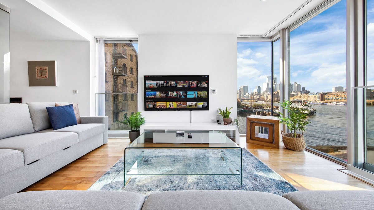 Riverside Apartment | Luxury |2 bed 2bth| Thames Riverside Apartment|