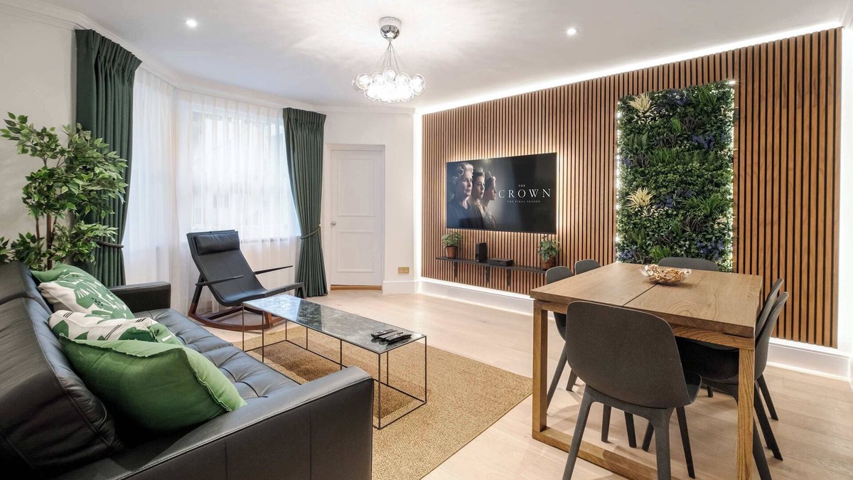 Queen's Gate Apartment | Luxury 2 Bed Flat in South Ken, at the ♥️ of Central London, w/Air Con