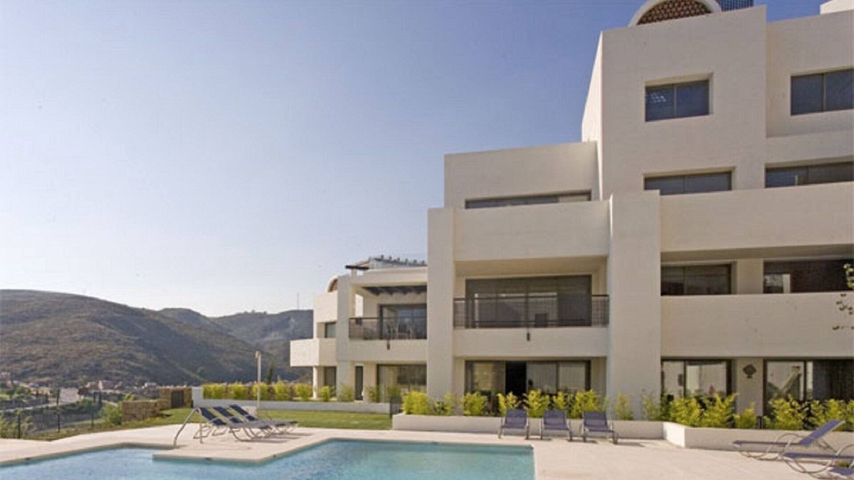 New Golden Mile Resort | LUXURY 2 BED ON LOS FLAMINGOS GOLF, BETWEEN SAN PEDRO & ESTEPONA