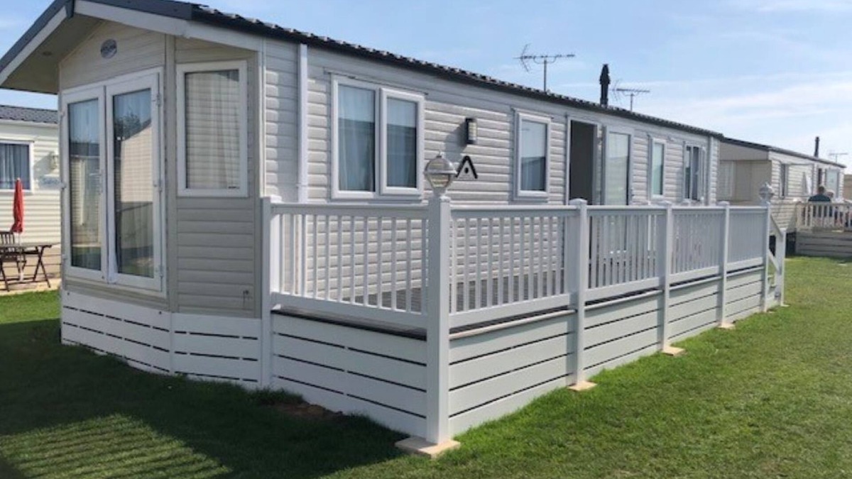 Swalecliffe House | Luxury 2 Bed Platinum Plus Mobile Home, WHITSTABLE