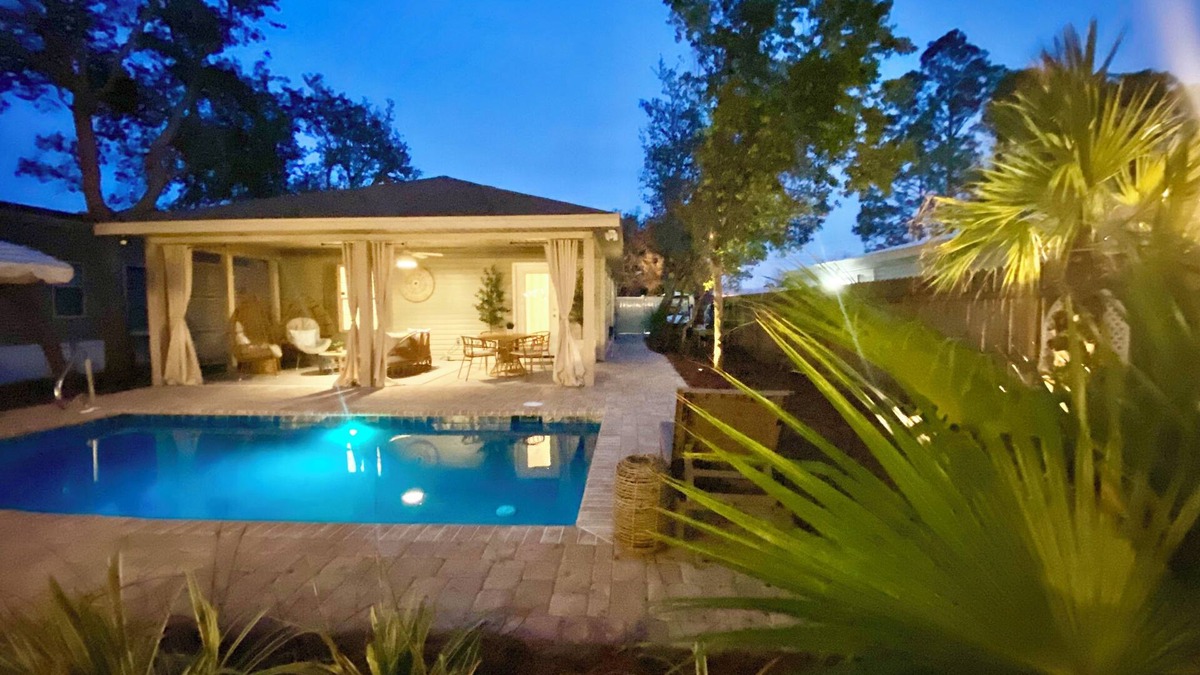 Laguna Beach Estates Cottage | Luxury 2-bedroom beach house with pool only 5 min walking to the beach
