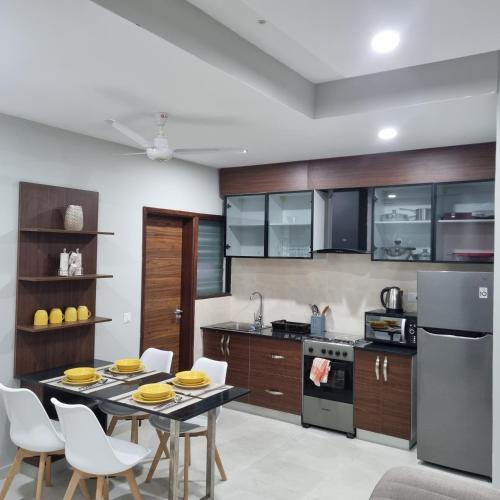 Kotu Apartment | Luxury 2 bedroom, 2 bathroom seaside Apartment in Aquaview Complex