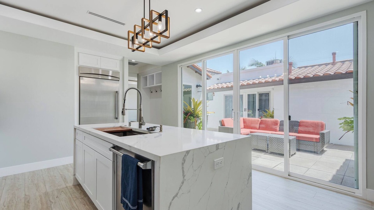 Garden Grove House | Luxury 2-bedroom ADU with AC, and WiFi in the heart of Garden Grove